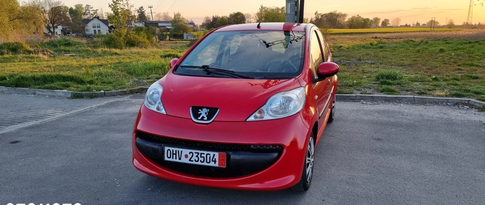 Peugeot 107 cena 7900 przebieg: 257000, rok produkcji 2006 z Mrocza małe 277